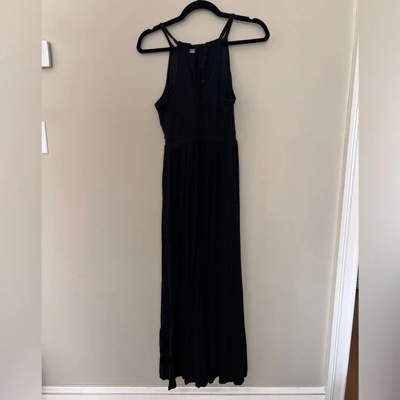 Old Navy High-Neck Ruffle-Hem Maxi Black Dress - Picture 3 of 7
